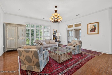 A rare opportunity to own a top-floor, rear corner residence in - photo 4