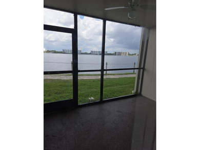 Lake Condo For Sale in Oakland Park, Florida
