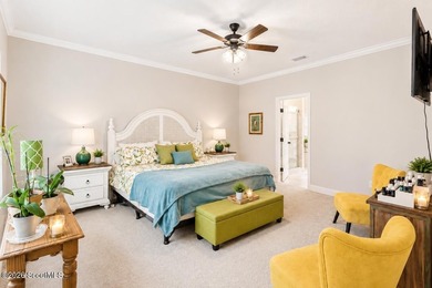 Beautiful home located in the desirable Egrets Pass, a private - photo 8