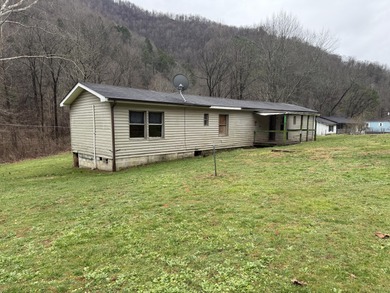 (private lake, pond, creek) Home For Sale in Evarts Kentucky