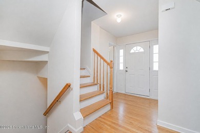 2 FAMILY Home HAS A 3 BEDROOM MAIN Unit & A 1 BEDROOM BASEMENT - photo 6