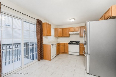 2 FAMILY Home HAS A 3 BEDROOM MAIN Unit & A 1 BEDROOM BASEMENT - photo 8