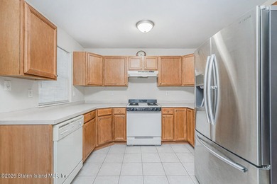 2 FAMILY Home HAS A 3 BEDROOM MAIN Unit & A 1 BEDROOM BASEMENT - photo 9