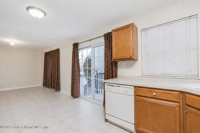 2 FAMILY Home HAS A 3 BEDROOM MAIN Unit & A 1 BEDROOM BASEMENT - photo 10