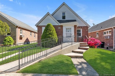 ** Welcome Home! ** Don't miss this great opportunity to make - photo 1