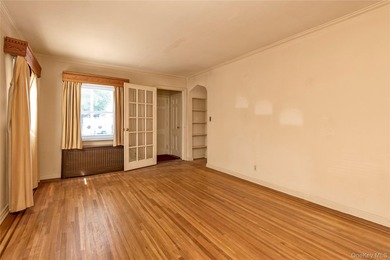 ** Welcome Home! ** Don't miss this great opportunity to make - photo 2