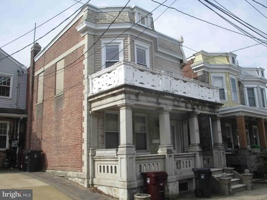Three bedroom , 1.5 bath brick home with concrete facade and - photo 1