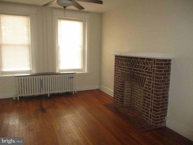 Three bedroom , 1.5 bath brick home with concrete facade and - photo 2