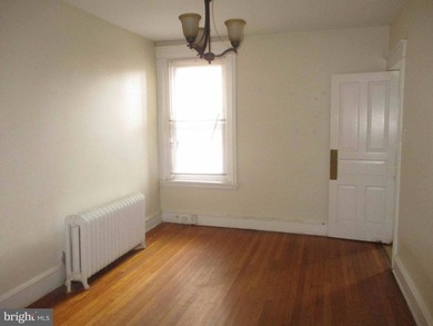 Three bedroom , 1.5 bath brick home with concrete facade and - photo 3