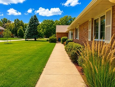 Quality-built brick ranch in desirable River Forest Estates! - photo 11