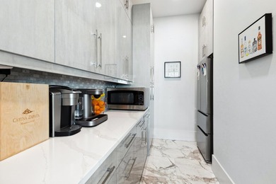Rare Bayfront Opportunity. Constructed with concrete and just 3 - photo 16