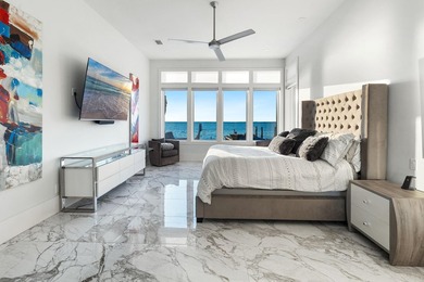 Rare Bayfront Opportunity. Constructed with concrete and just 3 - photo 17
