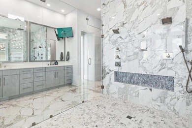 Rare Bayfront Opportunity. Constructed with concrete and just 3 - photo 18