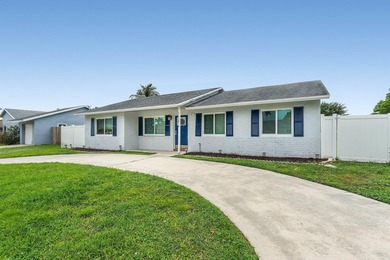 Welcome to this charming single-story residence located in - photo 18
