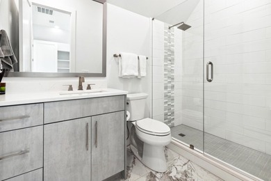 Rare Bayfront Opportunity. Constructed with concrete and just 3 - photo 27