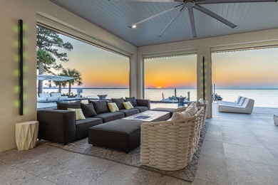 Rare Bayfront Opportunity. Constructed with concrete and just 3 - photo 36