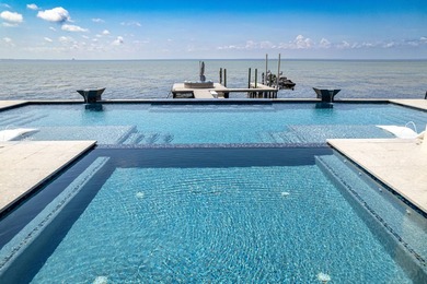 Rare Bayfront Opportunity. Constructed with concrete and just 3 - photo 38