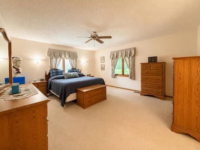 Quality-built brick ranch in desirable River Forest Estates! - photo 40