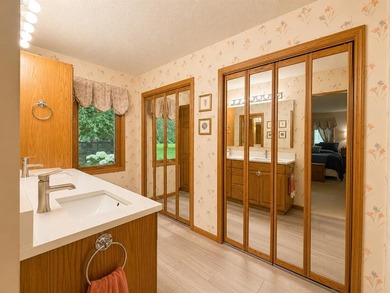 Quality-built brick ranch in desirable River Forest Estates! - photo 42