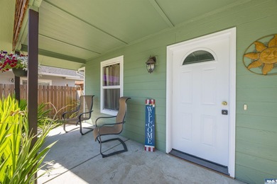 Built in 2009 with a traditional floor plan and design, this - photo 6
