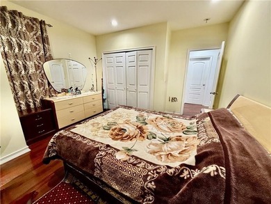 Totally renovated and stunning fully detached Victorian home in - photo 7