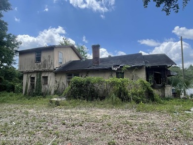 Excellent opportunity for investors or renovators looking to add - photo 3