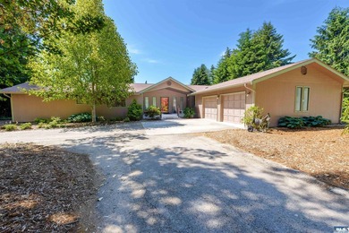 This property is perfect for those with hobbies - from - photo 5