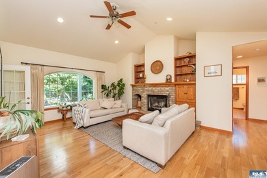 Welcome to a home where craftsmanship, comfort, and Sequim - photo 6