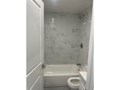 Beautiful 4th-floor duplex featuring 3 bedrooms and 2 bathrooms - photo 8