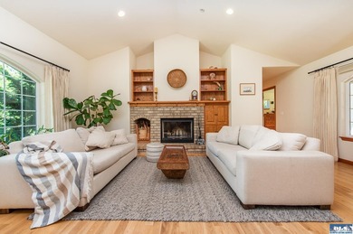 Welcome to a home where craftsmanship, comfort, and Sequim - photo 8