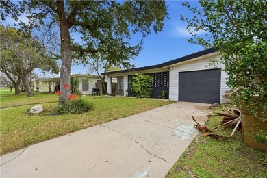 Built in 1955 with originality still intact, this 3 bedroom 1.5 - photo 14