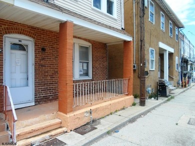 INVESTOR ALERT - SUPER LOW TAXES!! Bungalow Park single family - photo 15