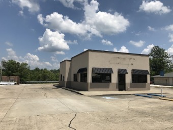 Mirror Lake Commercial Sale Pending in Vincennes Indiana