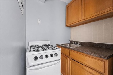Welcome to 288 New York Avenue, a classic building nestled in - photo 8