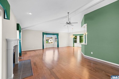 Welcome home to this beautifully maintained 3 bedroom, 2 bath - photo 9