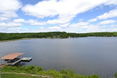 SPRAWLING LAKEFRONT HOME at its BEST! - photo 15