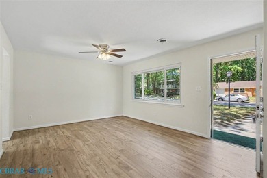 Outstanding all brick rancher! HGTV Special! Move-in ready! Open - photo 10