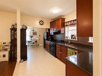 Unique Investment Opportunity in the Heart of Gravesend! - photo 5
