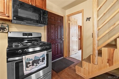 Charming 1920s Big Bear cabin in the desirable Lakeview Tract - photo 6