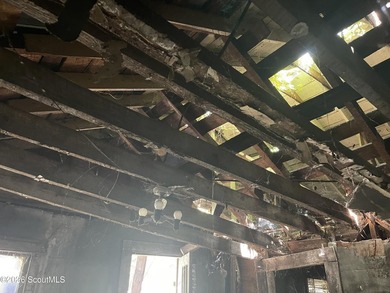 Excellent opportunity for investors or renovators looking to add - photo 3