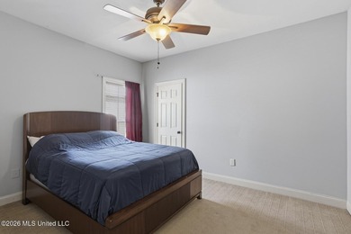 Welcome to this immaculate 3-bedroom, 3-bathroom home in - photo 17