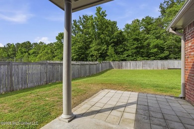 Welcome to this immaculate 3-bedroom, 3-bathroom home in - photo 22