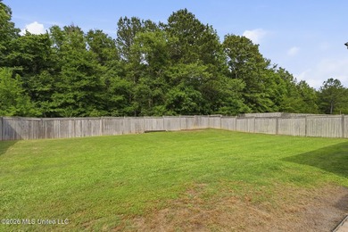 Welcome to this immaculate 3-bedroom, 3-bathroom home in - photo 23