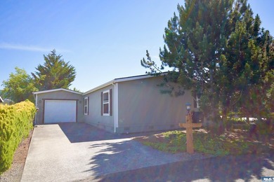 Wonderful opportunity to be in a 55+ community with a mature - photo 4