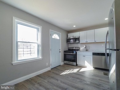 Welcome Home! ***Amazing Price!!*** TOTALLY Renovated home is a - photo 5