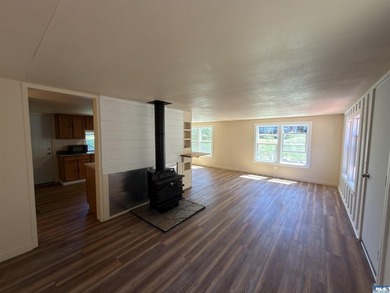 Well-kept and updated 2 bedroom, 1.75 bath manufactured home on - photo 6