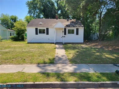 Yes, Move-in ready single family home under $200K! Cute 2 - photo 1