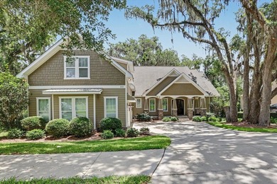 Gorgeous custom home located on the SouthWood Golf Course! This - photo 2