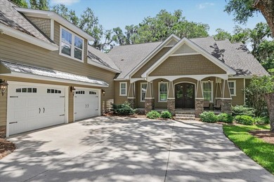 Gorgeous custom home located on the SouthWood Golf Course! This - photo 4