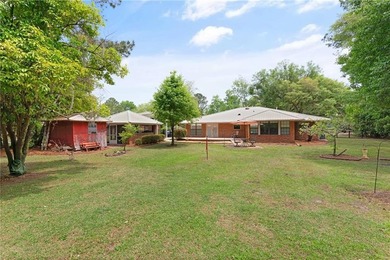 Brick ranch in historic Darien, fully ADA-accessible, with a - photo 10